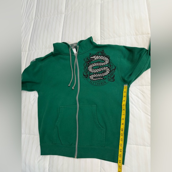 Slithering Zip Up Hoodie From Harry Potter Hogwarts Size Large Green - Picture 9 of 10